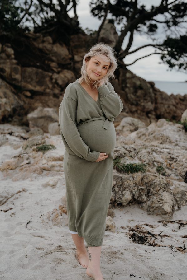 Campaign maternity knit beach